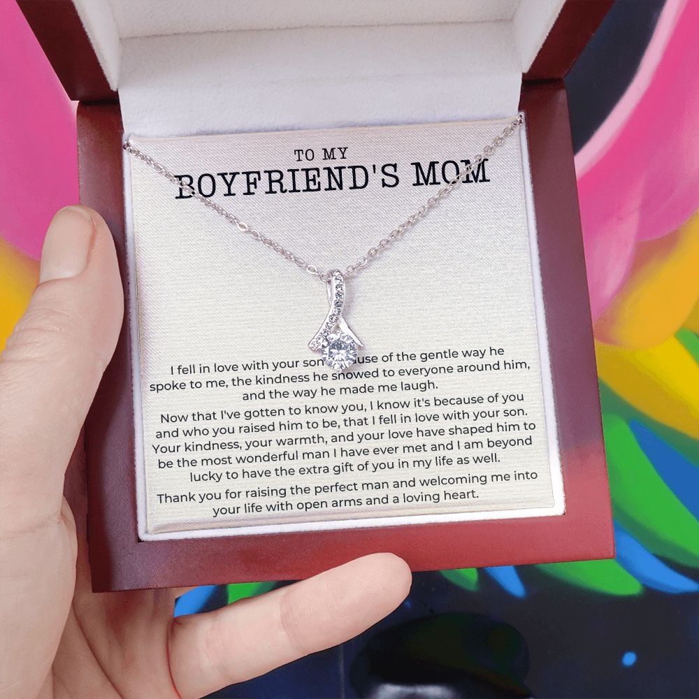 Boyfriend's Mom Gift-Forever Grateful- Love Knot Necklace – Worthy Gifts Co